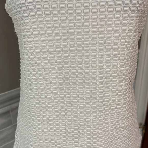 ⭐️⭐️⭐️Tommy Hilfiger top - Picture 2 of 6